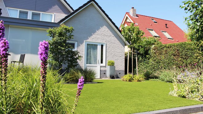 country-garden-lawn